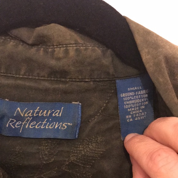 Small Natural Reflections blouse - Picture 5 of 5